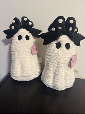 BELLA LUXE PLUSH HALLOWEEN WHITE GHOSTS W/ POLKA DOT BOWS SET 2👻